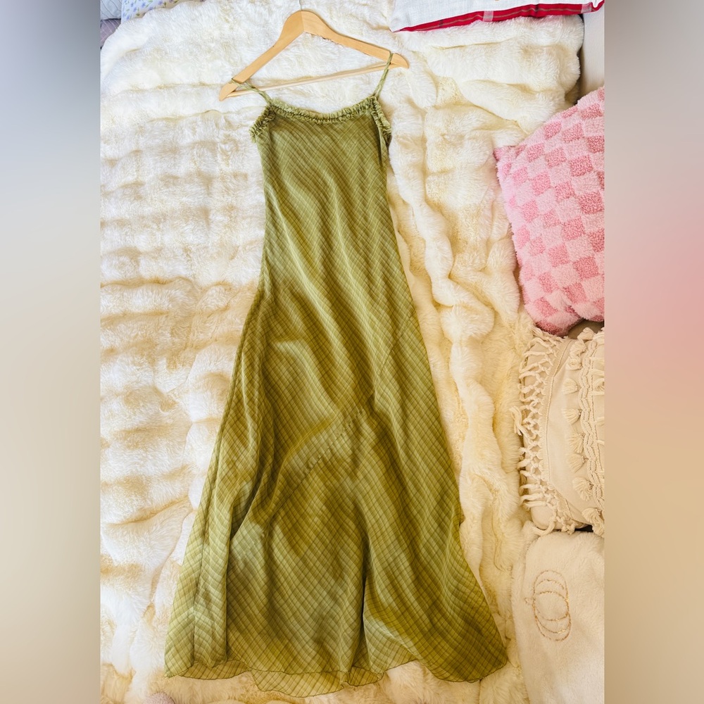 Reformation Imara Dress In Green Check, brand new without tags, never worn. - Picture 8 of 13